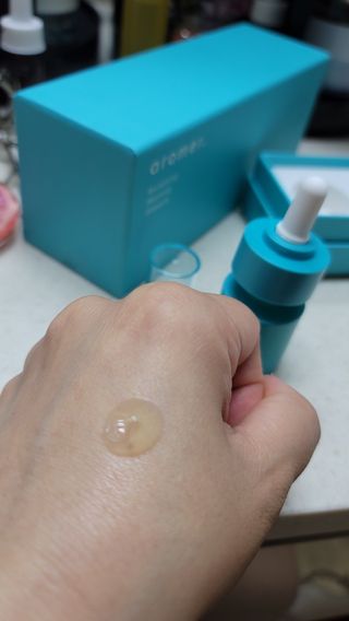 아로메르 리바이탈라이징 블루밍 앰플 10ml x 4ea — 5점을 준 리뷰어가 2021년 8월 올린 사용 사진