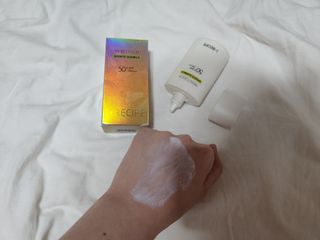 아이레시피 모이스트터치 스포츠 선밀크 50ml (SPF50+ PA+++) — 5점을 준 리뷰어가 2023년 6월 올린 사용 사진