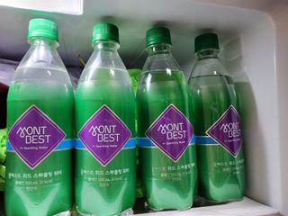 몽베스트 Montbest with Sparkling water Plain 20병 — 4점을 준 리뷰어가 2021년 11월 올린 사용 사진