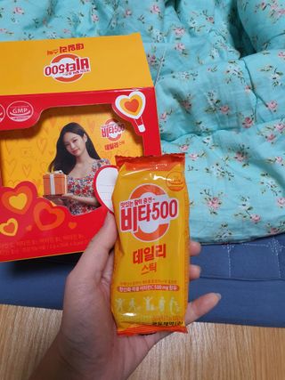 광동생활건강 [광동] 비타500데일리스틱 크리스마스 에디션 60포+20포 추가 증정&쇼핑백+스티커 gift — 5점을 준 리뷰어가 2021년 12월 올린 사용 사진