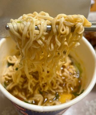 NISSIN 닛신 컵누들  4종 - 씨푸드오리지날, 씨푸드 스파이시, 씨푸드 커리, 씨푸드 XO소스 — 4.5점을 준 리뷰어가 2022년 11월 올린 사용 사진
