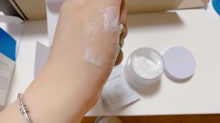 플레라디 에델바이스 인리치드 머랭 크림 — 5점을 준 리뷰어가 2021년 8월 올린 사용 사진