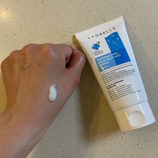 랑벨 수퍼내츄럴 아쿠아 수딩 크림 100ml — 5점을 준 리뷰어가 2022년 4월 올린 사용 사진