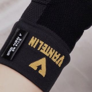 반테린서포터 손목 — 5점을 준 리뷰어가 2021년 3월 올린 사용 사진