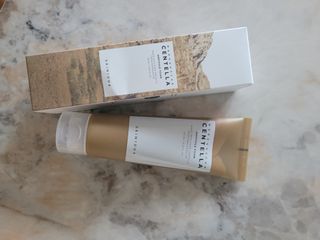 스킨1004 [SKIN1004] 마다가스카르 센텔라 앰플 폼 125ml — 5점을 준 리뷰어가 2024년 8월 올린 사용 사진