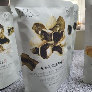 오희숙 전통부각 명인 찹쌀김부각, 찹쌀다시마부각, 황태껍질튀각 총 6봉 — 5점을 준 리뷰어가 2021년 6월 올린 사용 사진