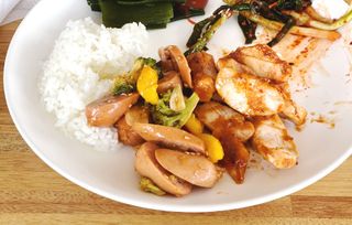 굽네몰 [굽네] 소스가 맛있는 닭가슴살 슬라이스 4종 — 4.5점을 준 리뷰어가 2021년 4월 올린 사용 사진