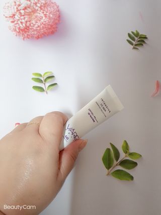 바르셀 톤업선크림 미백 메이크업베이스 CC크림 인텐시브 씨씨 젠 30ml — 3.5점을 준 리뷰어가 2021년 11월 올린 사용 사진