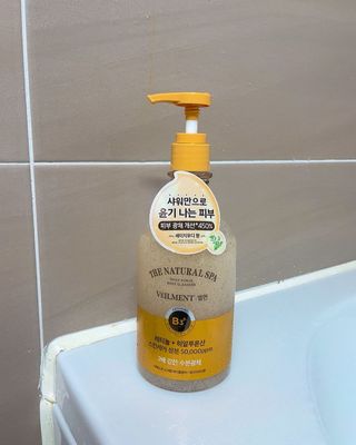 벨먼 내추럴스파 수분광채 스크럽 바디워시 600ml 5종 — 5점을 준 리뷰어가 2022년 5월 올린 사용 사진