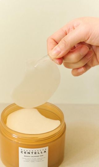 스킨1004 [SKIN1004] 마다가스카르 센텔라 퀵 카밍 패드 70매 130ml — 5점을 준 리뷰어가 2024년 9월 올린 사용 사진