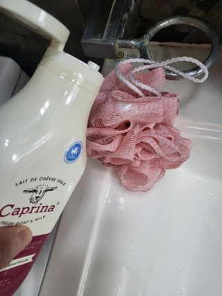 카프리나 프레쉬 산양밀크 어메이징 바디워시 500ml (오리지널향) — 5점을 준 리뷰어가 2023년 5월 올린 사용 사진