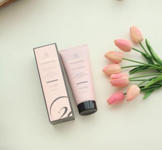 오투에니원 인컨보 바디 퍼퓸 크림 200ml — 5점을 준 리뷰어가 2022년 12월 올린 사용 사진