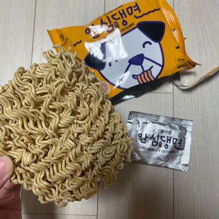 안심댕면 강아지라면 5봉지+쓰담쓰담 종합영양제 2스틱 샘플 증정 — 5점을 준 리뷰어가 2022년 8월 올린 사용 사진