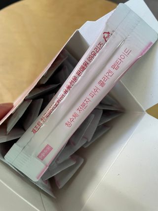 방방곳곳 청수체 콜라겐 — 4점을 준 리뷰어가 2022년 4월 올린 사용 사진