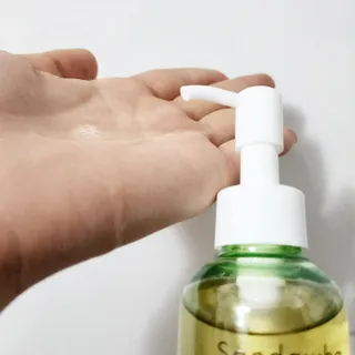 스킨큐어 산다화 순한 클렌징 동백 오일 200ml — 4점을 준 리뷰어가 2023년 4월 올린 사용 사진