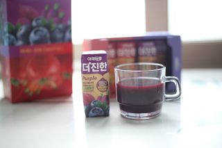[롯데칠성] 야채듬뿍 더'진한 [롯데칠성] 야채는 이제 COLORFULL! 야채듬뿍  더 진한 레드 4개 +퍼플 4개 (총 8개) — 5점을 준 리뷰어가 2023년 6월 올린 사용 사진