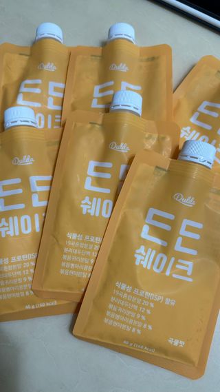 [덜다] 든든 식물성 단백질 쉐이크 40g X 7입 (곡물/딸기) — 5점을 준 리뷰어가 2023년 8월 올린 사용 사진