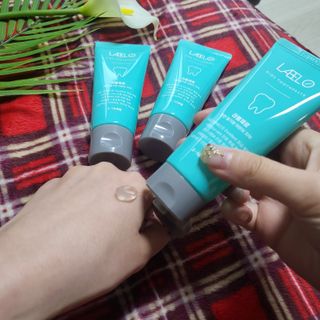 치과에서 쓰는 치약 _ 라벨제로 저불소 꼬마, 키즈, 유아, 베이비, 주니어 안전한 어린이치약 — 5점을 준 리뷰어가 2023년 1월 올린 사용 사진