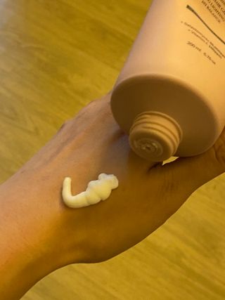 오투에니원 인컨보 바디 퍼퓸 크림 200ml — 5점을 준 리뷰어가 2023년 2월 올린 사용 사진