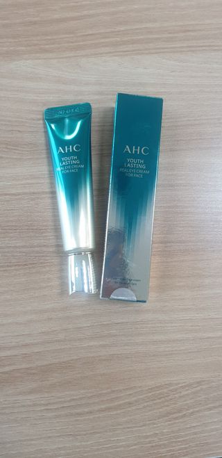 [NEW 탄력유턴 아이크림] AHC 유스 래스팅 리얼 아이크림 포 페이스 — 5점을 준 리뷰어가 2021년 3월 올린 사용 사진