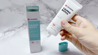 리더스코스메틱 리더스 카밍 바이오틱스 선 에센스 SPF 50+ PA++++ — 5점을 준 리뷰어가 2022년 7월 올린 사용 사진