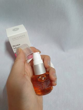 유니베르소 로즈힙 오일 15ml — 5점을 준 리뷰어가 2021년 7월 올린 사용 사진