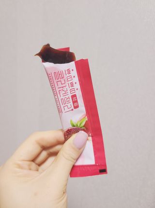 헬스업_쁘띠쁘띠석류콜라겐젤리_20g x 14포 — 5점을 준 리뷰어가 2021년 3월 올린 사용 사진
