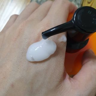 아소윤 건조하고 지친 피부에 힐링을 기분좋은 향기 스파맨션 바디로션 5종 택1 — 5점을 준 리뷰어가 2021년 11월 올린 사용 사진