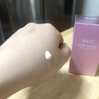 AHC 아우라 시크릿 톤업 벨벳 — 5점을 준 리뷰어가 2021년 4월 올린 사용 사진