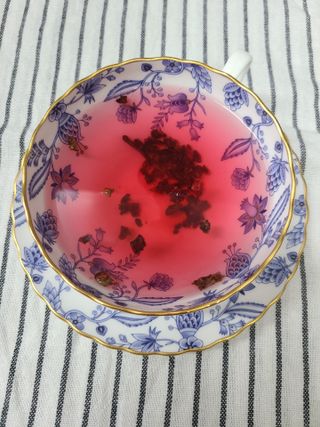 마시다 매혹적인 붉은 빛이 입안 가득히, 비트루트차 — 3점을 준 리뷰어가 2021년 3월 올린 사용 사진