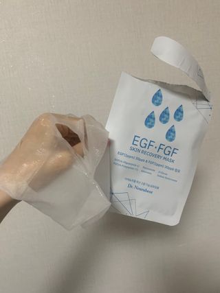 Dr.느루벗 느루벗 EGF FGF 스킨 리커버리 마스크 10장 — 5점을 준 리뷰어가 2021년 3월 올린 사용 사진