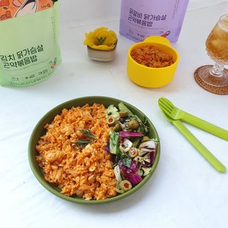 [푸딩팩토리] 요잇조잇 닭갈비 닭가슴살/김치 닭가슴살 곤약볶음밥 2종 (김치볶음밥 2개 닭갈비 볶음밥 1개) — 5점을 준 리뷰어가 2022년 7월 올린 사용 사진
