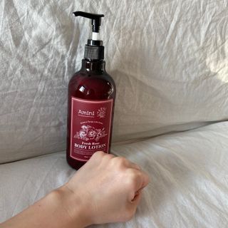 아미니 플라워테라피 바디로션  500ml 시리즈 — 4.5점을 준 리뷰어가 2021년 1월 올린 사용 사진