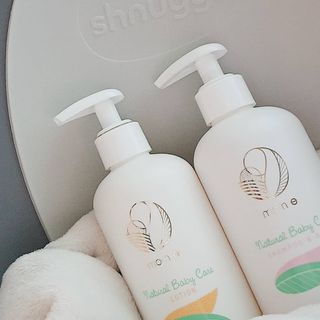 mom e 맘이 내추럴 베이비 케어 샴푸앤바스+로션 — 5점을 준 리뷰어가 2021년 1월 올린 사용 사진