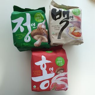 [풀무원] 자연은맛있다 정면, 백면, 홍면  세트 — 5점을 준 리뷰어가 2021년 4월 올린 사용 사진