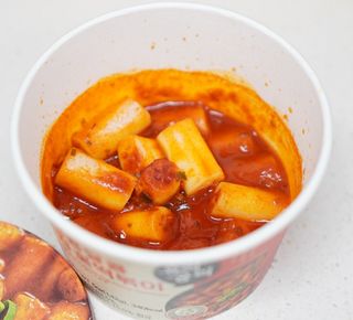 나우  [요리궁리] B타입 ( 매콤, 치즈, 매콤까르보 ) 꽃떡볶이 6개입 세트 — 5점을 준 리뷰어가 2025년 3월 올린 사용 사진