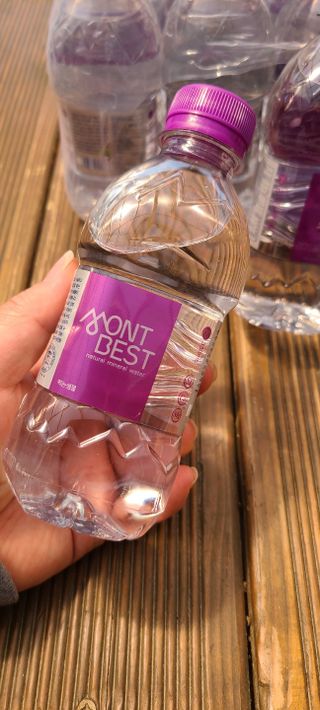 몽베스트 [MONTBEST] 330mL 20병 — 5점을 준 리뷰어가 2022년 4월 올린 사용 사진
