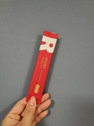 디오르 버닝레드 — 5점을 준 리뷰어가 2022년 3월 올린 사용 사진