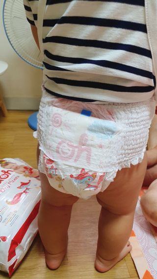 킨도 프리미엄 에어드라이v2 팬티형 기저귀 — 5점을 준 리뷰어가 2021년 6월 올린 사용 사진