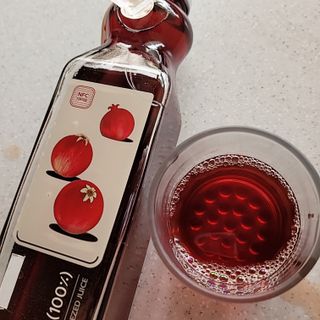 [바이윙클] 페르시아 유기농 석류 착즙주스 750ml 2병 + 선물박스 세트 — 5점을 준 리뷰어가 2022년 3월 올린 사용 사진
