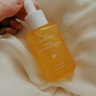 체르엠 스템앤셀 비타민 브라이트닝 에센스 30ml 1개 — 4.5점을 준 리뷰어가 2022년 1월 올린 사용 사진
