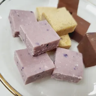 카카오 본연의 색을 간직하고있는 루비초콜릿과 블루베리의 만남, 카카올라 루비베리요거트생초콜릿 — 5점을 준 리뷰어가 2021년 10월 올린 사용 사진
