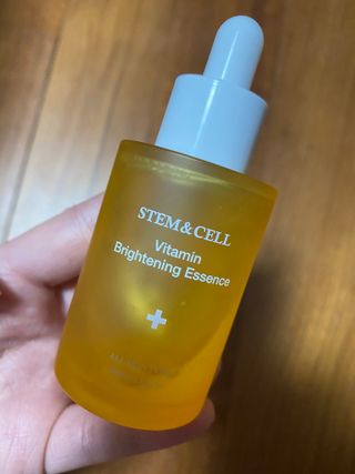 체르엠 스템앤셀 비타민 브라이트닝 에센스 30ml 1개 — 5점을 준 리뷰어가 2022년 2월 올린 사용 사진