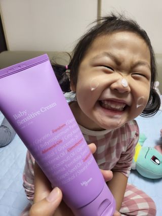빅그린 베이비라인 3종세트 - 샴푸앤바디워시500ml,올인원로션500ml,바디크림170ml — 5점을 준 리뷰어가 2022년 11월 올린 사용 사진