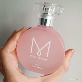 자연스러운 샴푸향이 나는 메블릭퍼퓸 케라 50ml +상큼달달한 라즈베리향이 나는 메블릭퍼퓸 라즈베리 50ml — 5점을 준 리뷰어가 2022년 9월 올린 사용 사진