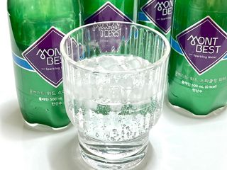 몽베스트 Montbest with Sparkling water Plain 20병 — 5점을 준 리뷰어가 2022년 5월 올린 사용 사진
