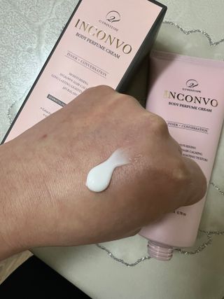 오투에니원 인컨보 바디 퍼퓸 크림 200ml — 5점을 준 리뷰어가 2023년 1월 올린 사용 사진