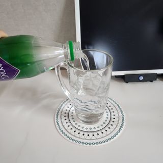몽베스트 Montbest with Sparkling water Plain 20병 — 5점을 준 리뷰어가 2022년 12월 올린 사용 사진