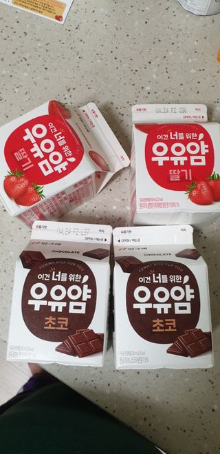 빙그레 우유얌 초코 / 우유얌 딸기 — 5점을 준 리뷰어가 2021년 4월 올린 사용 사진