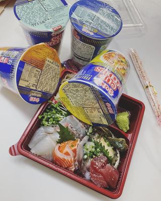 NISSIN 닛신 컵누들  4종 - 씨푸드오리지날, 씨푸드 스파이시, 씨푸드 커리, 씨푸드 XO소스 — 5점을 준 리뷰어가 2021년 10월 올린 사용 사진